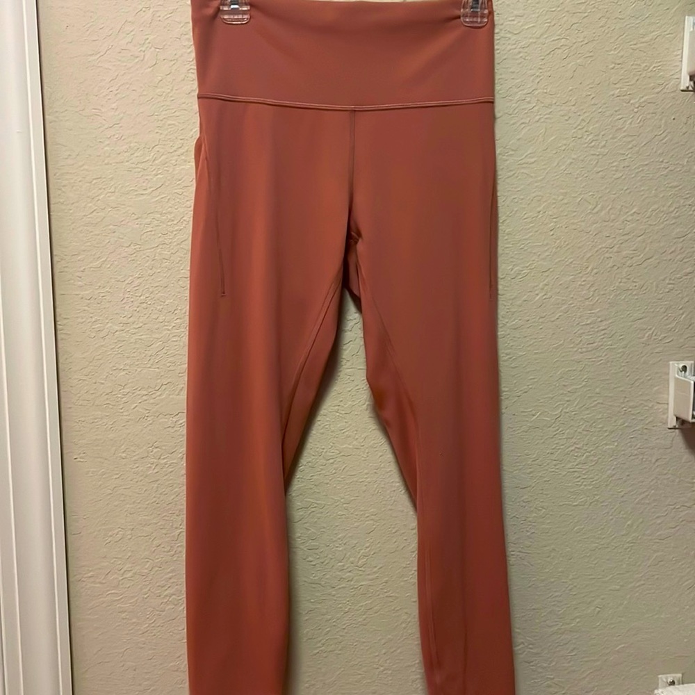Lululemon Wunder Train Pockets 25 inch